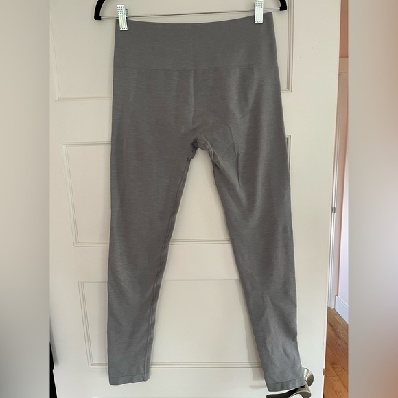 Alphalete Amplify Light Grey - Picture 7 of 10